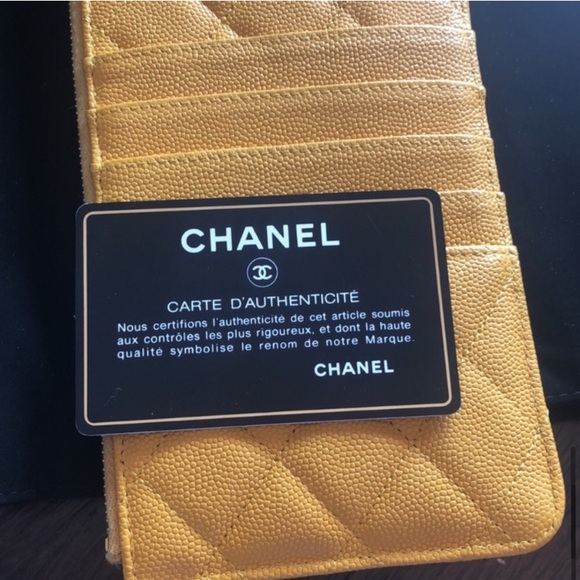 Classic Chanel phone case / pouch - Picture 8 of 16